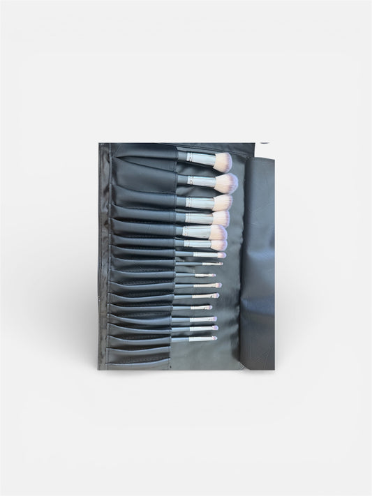 Signature 16pcs brush collection